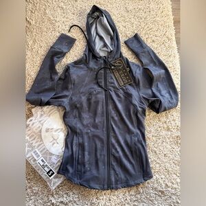 DIXXON Women's Gray Zip-up